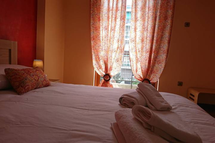 Appartement entier, \"Un appartement moderne, confortable et rénové vous attend au coeur d'Athènes. in Section centrale d'Athènes, Athènes