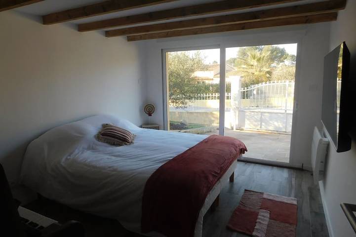 Location de vacances pour 8 personnes, avec terrasse à Pierrefeu-du-Var - 2