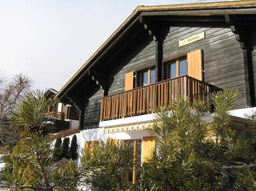 Gîte pour 8 personnes, avec balcon et jardin à Lens (Suisse)