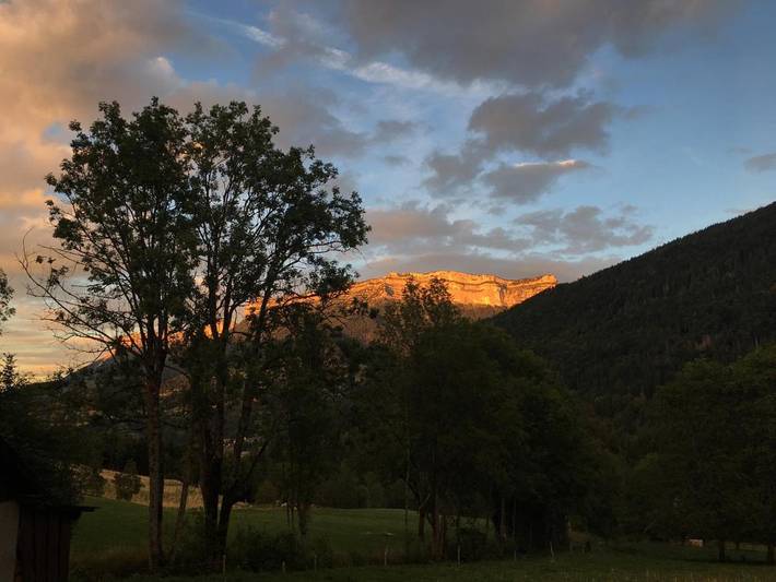 Gîte pour 8 personnes, avec vue et jardin, animaux acceptés à Saint-Pierre-d'Entremont - 3