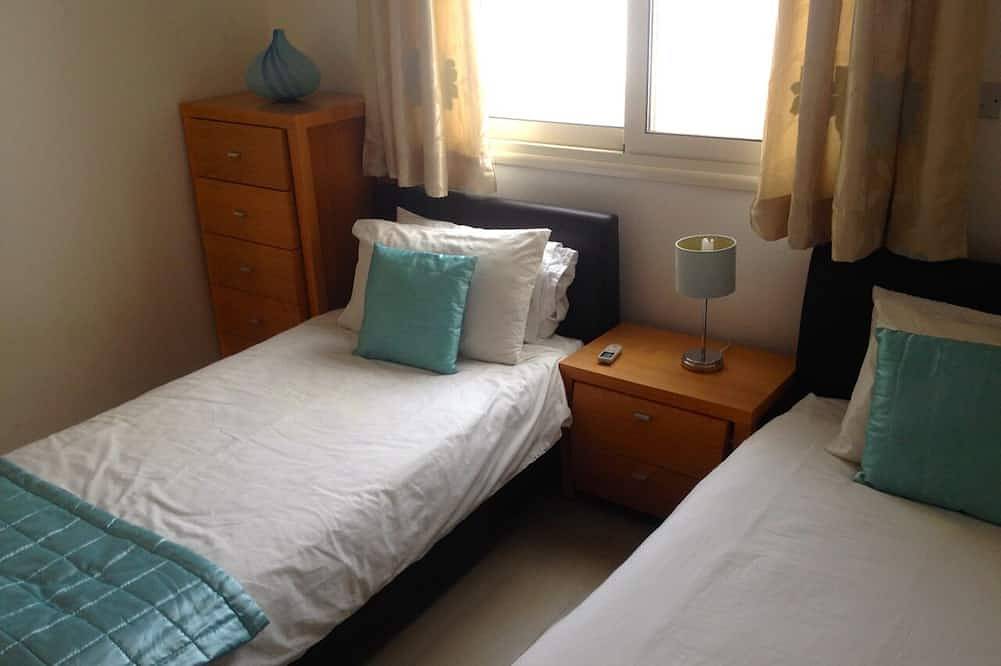 Ganze Wohnung, Exklusive 5-Sterne-Wohnung, zwei Pools, kostenloses Wlan in Peyia, Südzypern