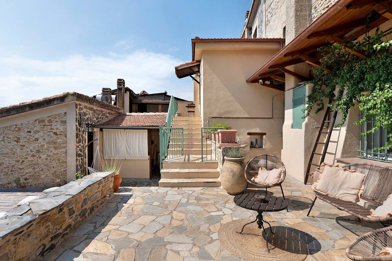 Ferienwohnung 'La Matrice': Typisches ligurisches Landhaus im Hinterland von Alassio in Garlenda, Riviera di Ponente