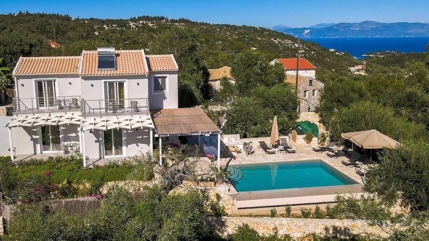Three-Bedroom Villa in Γάιο, Παξούς