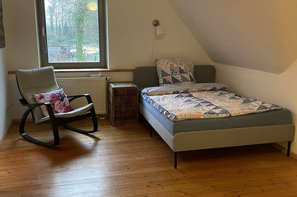 Ganze Wohnung, Ferienwohnung Varus im Erholungsgebiet Kalkriese inmitten von Wiesen und Wäldern in Ostercappeln, Osnabrücker Land