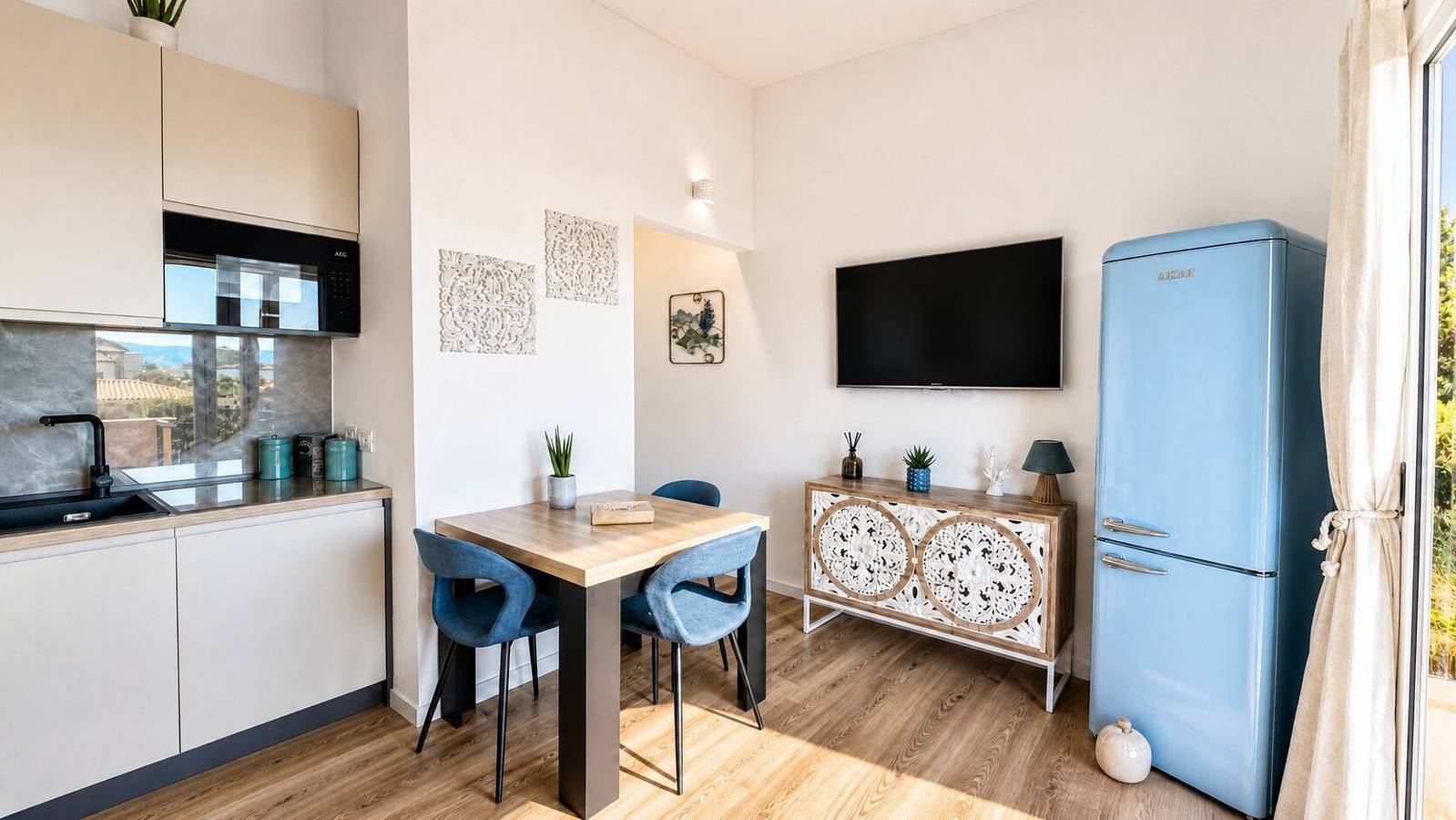 Appartamento intero, Appartamento 'Sole' con Vista Mare, Terrazza Privata e Aria Condizionata in Cannigione, Arzachena