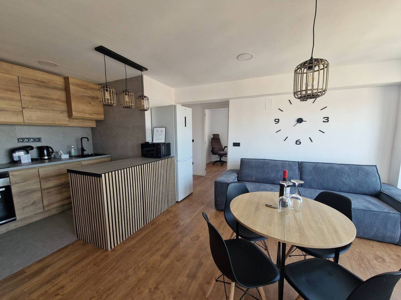 Apartamento entero, Amplio apartamento de 3 dormitorios con balcón y aire acondicionado en Castellón in Castellón de la Plana, Costa del Azahar