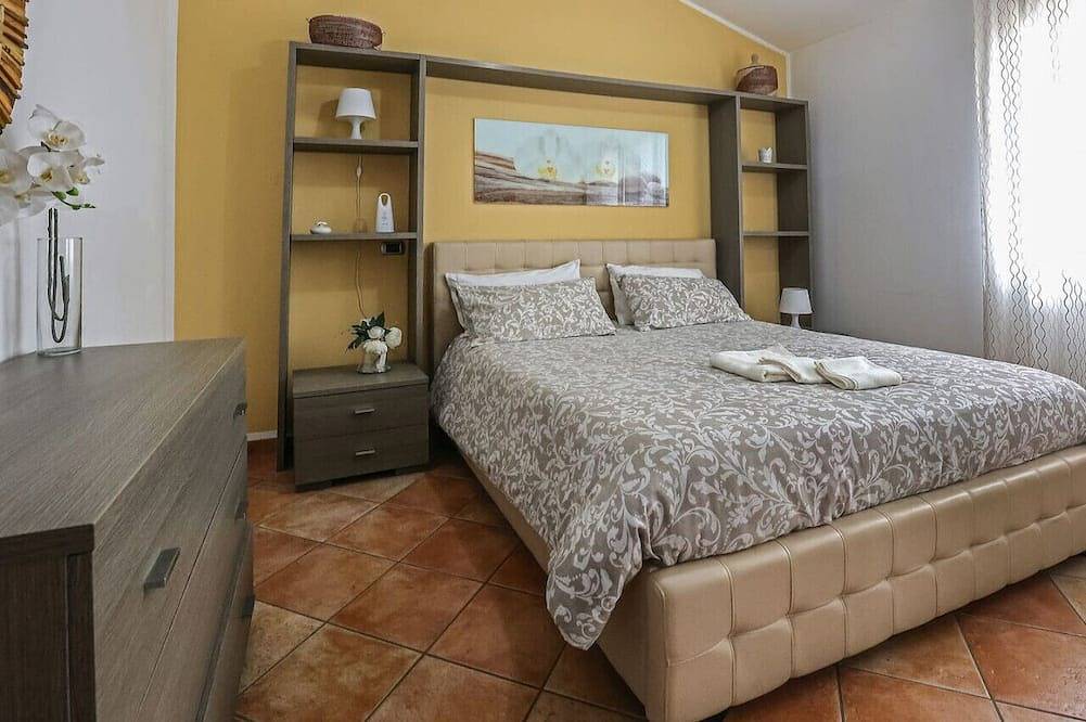 Appartamento intero, Vrbo Property in Pontecagnano Faiano, Costa tirrenica Campania