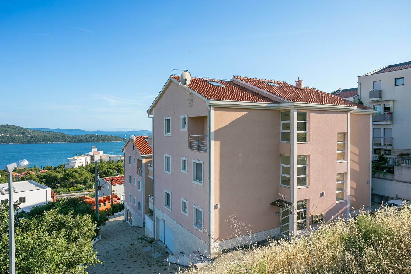 Entire apartment, One bedroom apartment with terrace and sea view Seget Donji, Trogir A-21374-a in Seget Vranjica, Split-Dalmatia