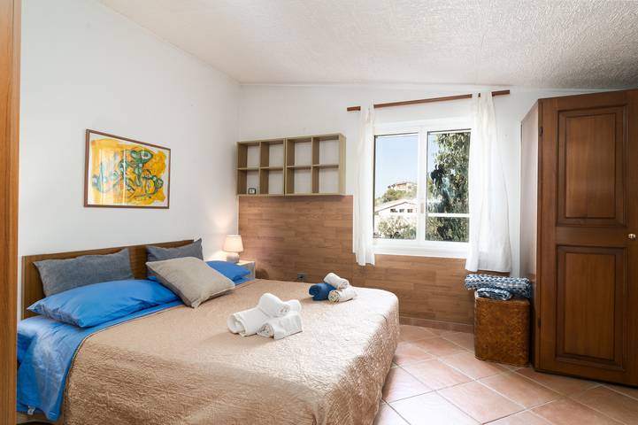 Ferienwohnung für 5 Personen, mit Balkon und Garten in Dorgali