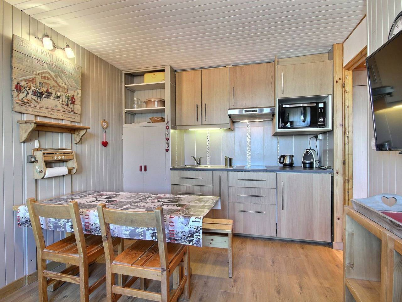 Appartement entier, Charmant 2 pièces au cœur de la station avec wifi et animaux acceptés in Plagne Centre, La Plagne-Tarentaise
