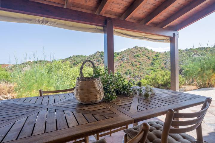 Casa vacanze "Maya" con vista sulle colline, terrazza privata e Wi-Fi in Olbia, Gallura