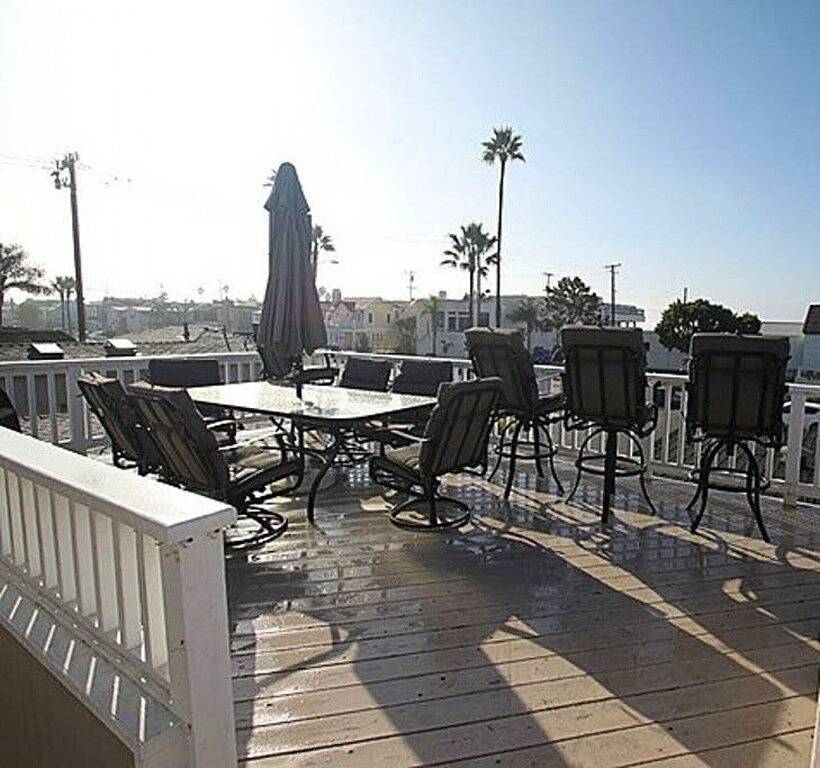 Ganze Wohnung, Schritte zum Sand, Stunning Remodel, Fantastic Location Affordable in Newport Beach, Orange County