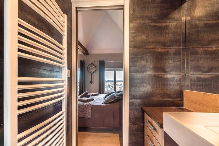 Apartamento entero, The Bucailleries en el segundo piso 2 habitaciones 2 baños in Honfleur, Region de Lisieux