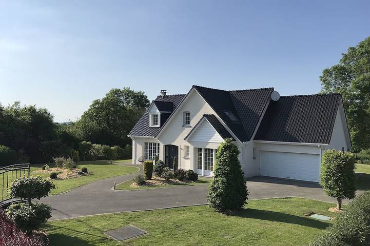 Gîte pour 11 personnes, avec jacuzzi et jardin dans Brunembert
