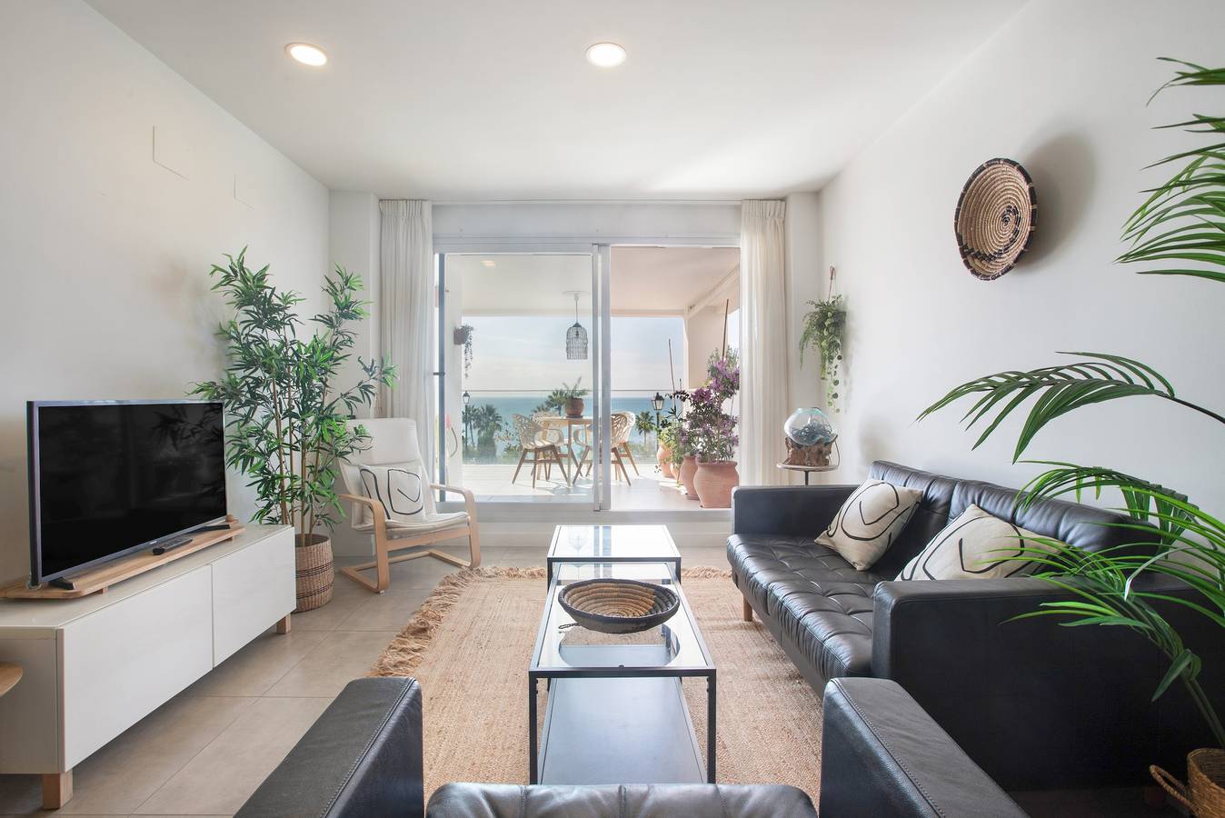 Hel lägenhet, Apartment 'Seaview Alba' with Sea View, Wi-Fi and Air Conditioning in Benalmádena Costa, Benalmádena