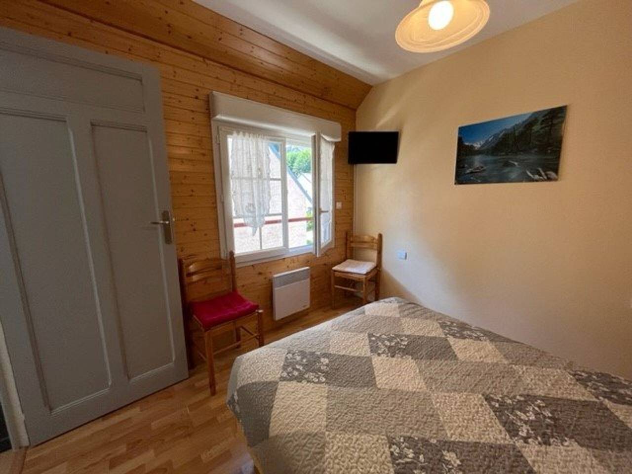 Apartamento entero, Cómodo apartamento 2 habitaciones, terraza, cerca telecabinas en Cauterets in Cauterets, Parque nacional de los Pirineos