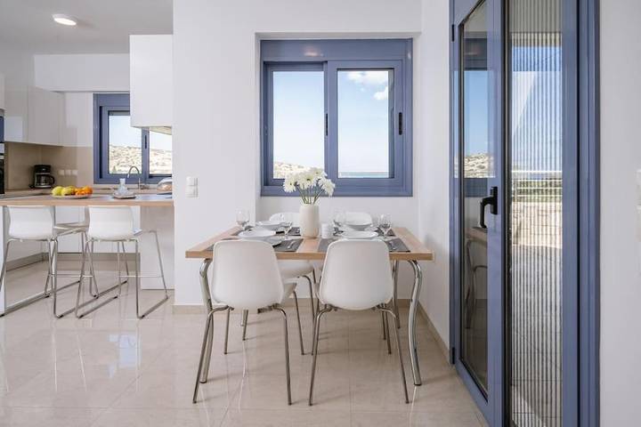 Gîte pour 4 personnes, avec jardin ainsi que vue et balcon dans Keratokambos - 3