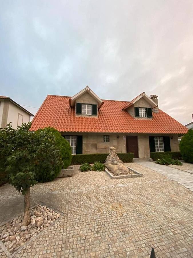 Villa para 12 pessoas, com terraço e jardim e ainda piscina and vista em Seia