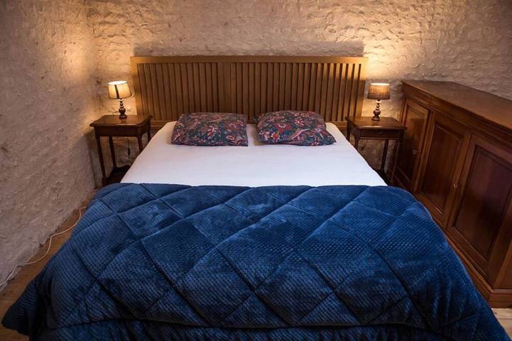 Gîte pour 2 personnes, avec jardin et piscine dans Montils - 4