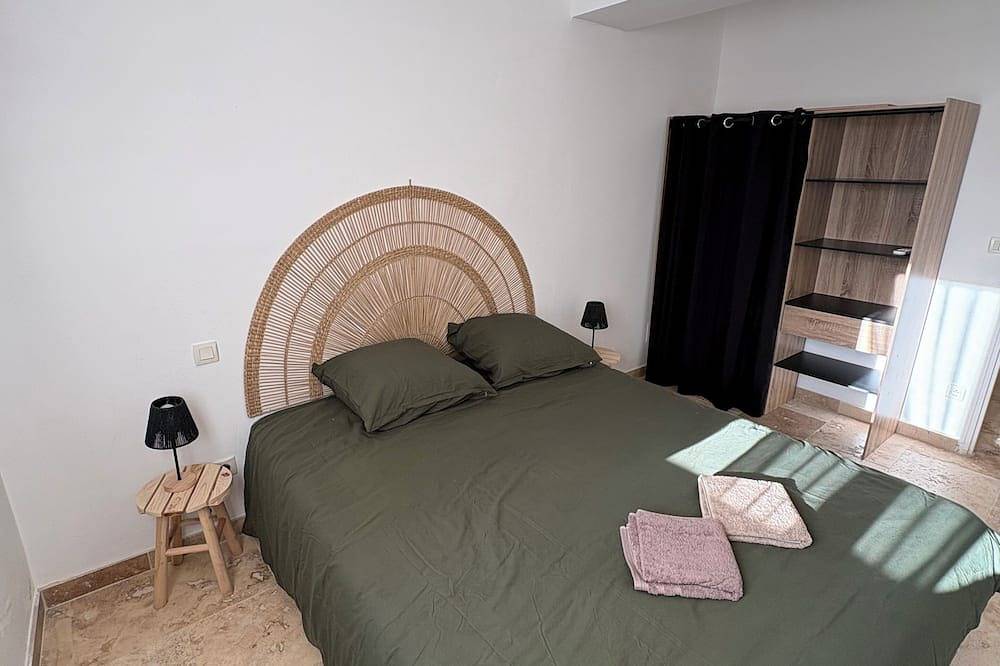 Ganze Wohnung, T3 Chez Dylou 2 parental suites & sunshine! in Cairanne, Vaucluse