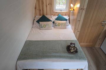 Glamping for 5 People in Gloucestershire, South West England, Photo 4