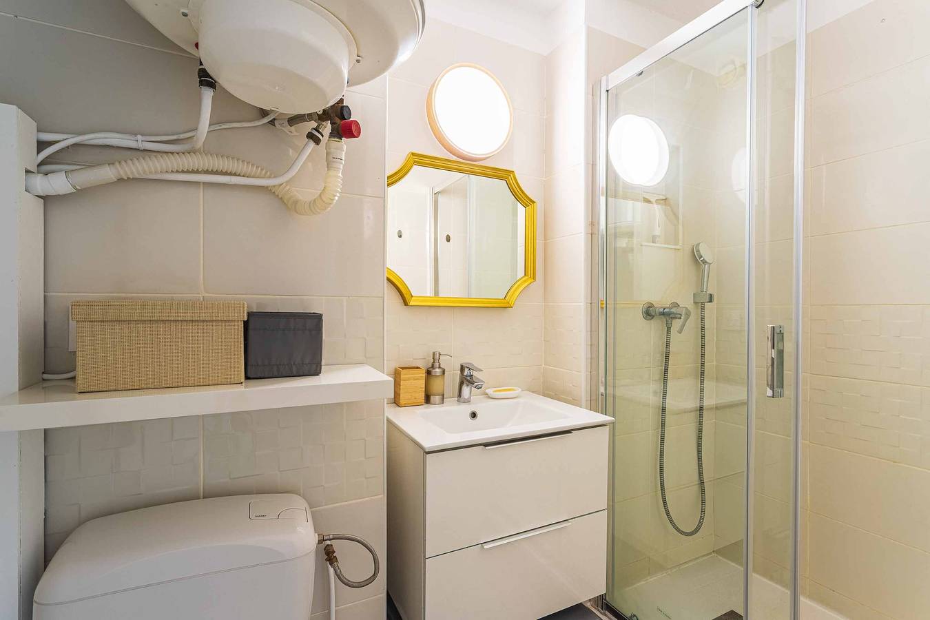 Entire apartment, Le Mimosa Ensoleillé - À 400 m de la plage in Bormes-les-Mimosas, Parc national Port-Cros