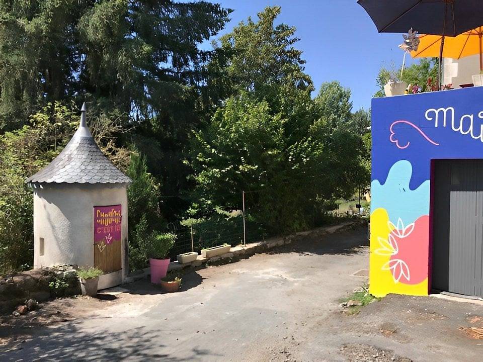 Maison Volière - Hirondelles in La Souterraine, Région de Guéret