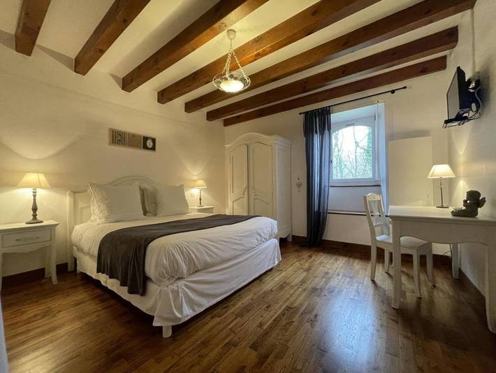 Location de vacances pour 10 personnes, avec terrasse ainsi que piscine et jardin à La Bastide-Clairence - 3