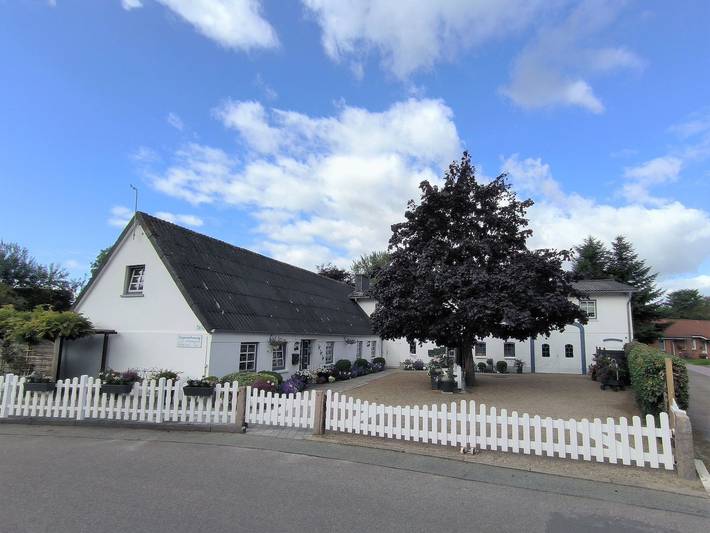 Ganze Ferienwohnung, Wiesengrund: gepflegte und gemütlich FeWo mit Garten - FeWo im Wiesengrund in Tarp, Grünes Binnenland