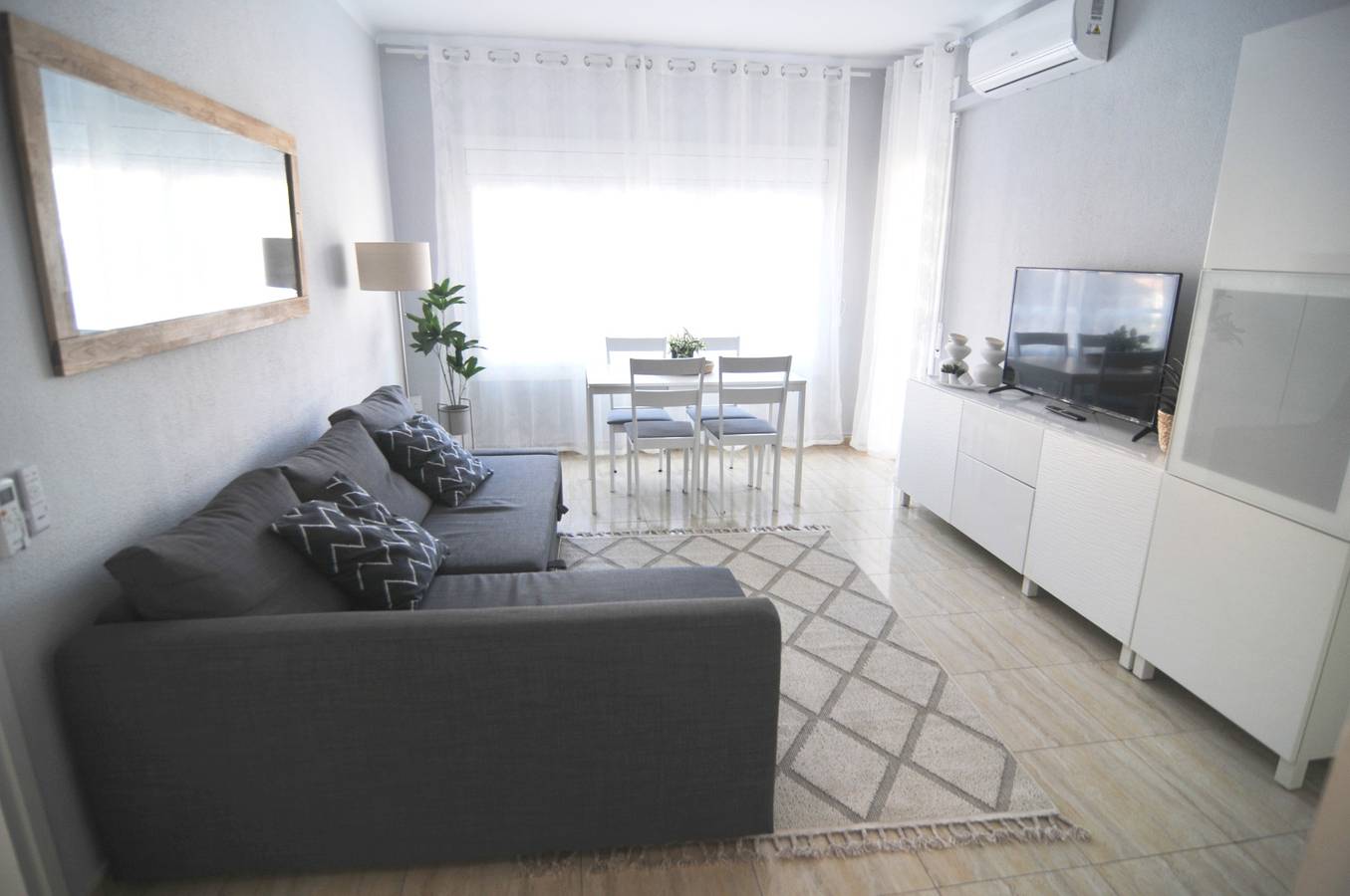 Ganze Wohnung, Homeholidaysrentals Blue - Costa Barcelona in Pineda de Mar, Costa del Maresme