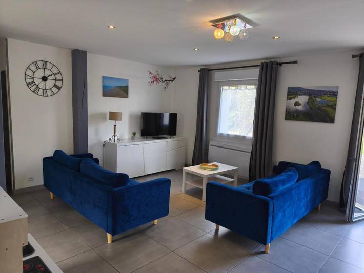 Location de vacances pour 2 personnes, avec vue ainsi que jardin et piscine à Auberville - 2