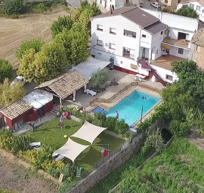 Apartamento para 8 personas, con Terraza y Jardín además de Piscina y Vistas al lago en Graus