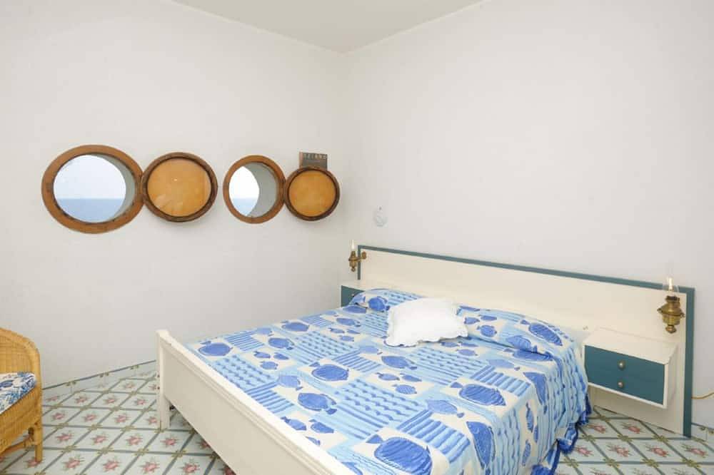 Ganze Wohnung, Villa Azzurra mit privatem Pool und Zugang zum Meer in Furore, Amalfiküste