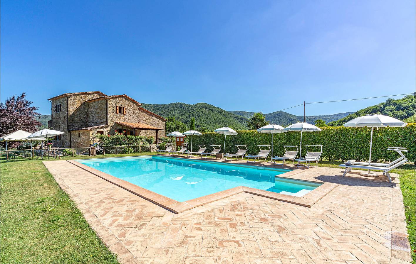Apartamento de luxo com piscina, jardim e estacionamento in Arezzo (província)