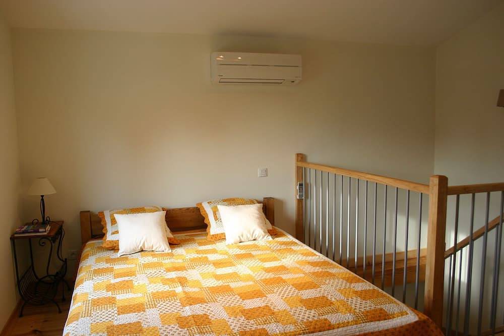 Gîte du Petit Mandon-Arles-Crau-Camargue: une maison pour 5 personnes avec spa in Arles, Côte méditerranéenne (France)