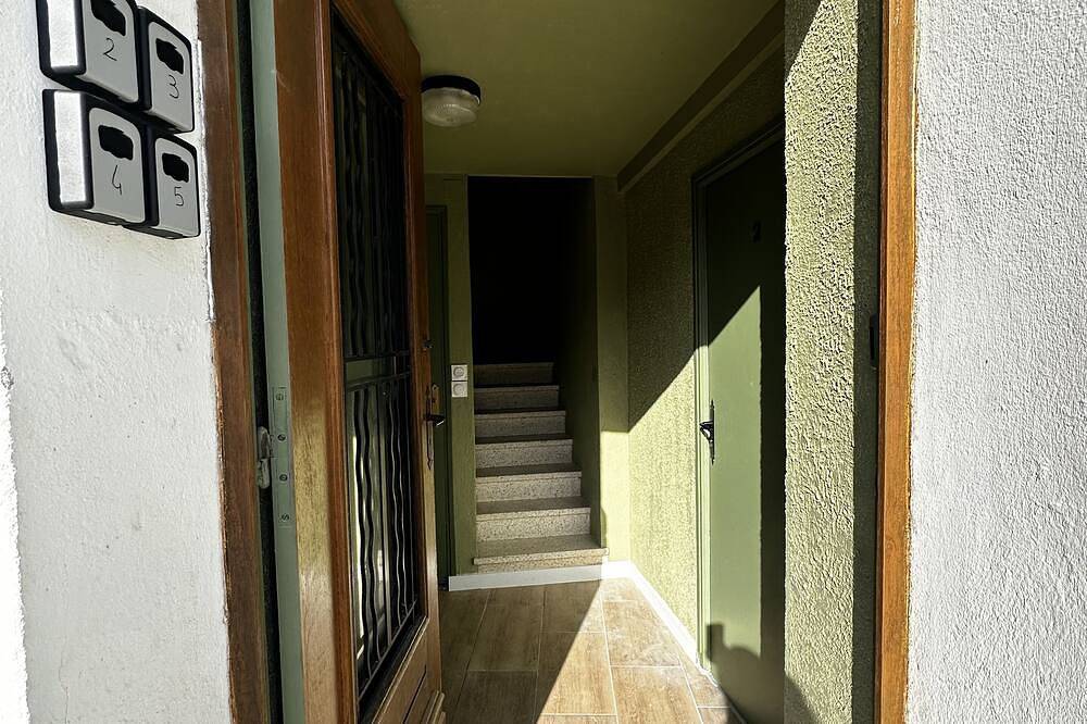 Entire apartment, Studio 2 \"Aux volets bleus\" Cosy studio at the foot of the Pyrenees in Aulus-les-Bains, Parc naturel régional des Pyrénées ariégeoises