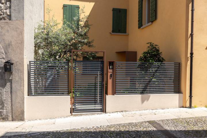 Ganze Wohnung, Apartment 'Flat 2' mit Wlan in San Felice del Benaco, Gardasee-Berge