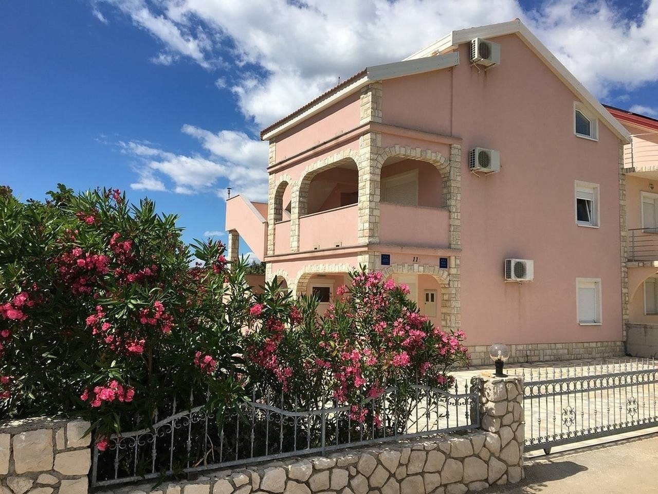 Entire apartment, One bedroom apartment with terrace and sea view Mandre, Pag A-6507-b in Mandre, Pag Island