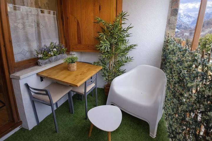 Apartamento de vacaciones para 4 personas, con jardín además de vistas y piscina - 1