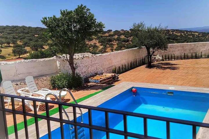 Casa de vacaciones para 6 personas, con jardín además de vistas y piscina en Valle del Guadiato - 3