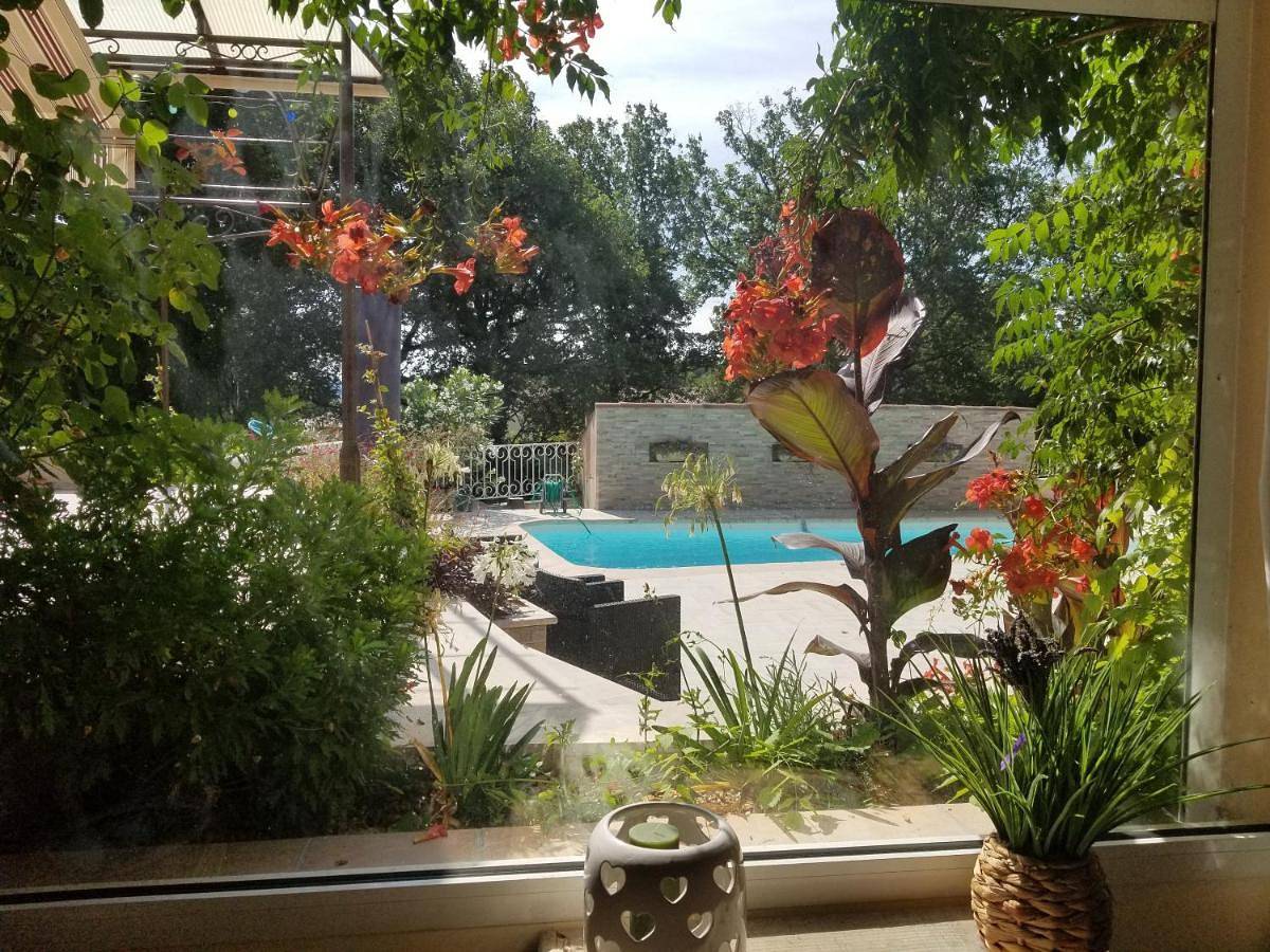 Villa with Garden View in Pierrevert, Regionaler Naturpark Luberon