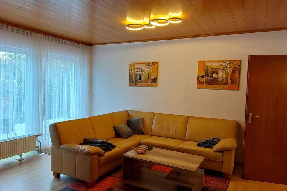 Ganze Wohnung, Ferienwohnung Sonnenschein - Ihr Zuhause auf der Weininsel Sommerach in Sommerach, Fränkisches Weinland