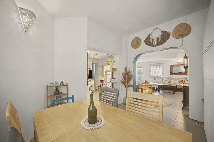 Entire apartment, Apartment 'Blue House Nature and Calm' with Sea View, Shared Garden and Wi-Fi in El Cuartón, Tarifa