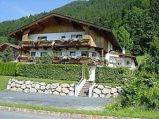 Ferienwohnung für 3 Personen, mit Terrasse und Garten in Sankt Ulrich am Pillersee