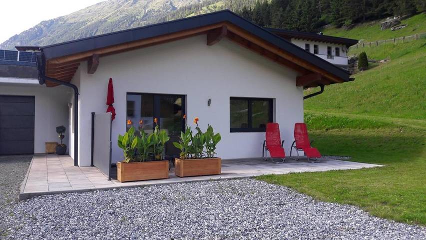 Ferienwohnung für 5 Personen, mit Ausblick und Garten im Pitztal - 2