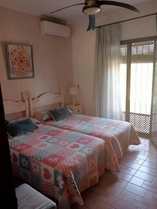 Chalet para 5 personas, con piscina y jardín, Se admiten mascotas en Provincia de Sevilla - 4