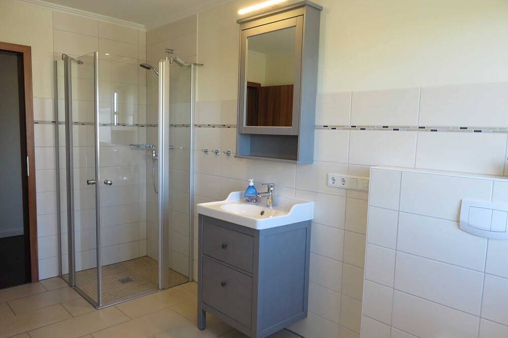 Ganze Wohnung, Haus Meike und Jörg Clausen - Ferienwohnung in Utersum, Föhr