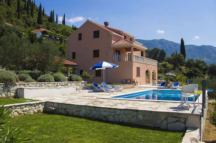 Villa pour 4 personnes, avec terrasse