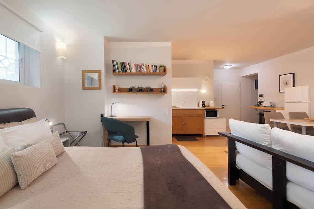 Ganze Wohnung, Studio für 2 bis 5 Personen zu Fuß vom Strand, Glyfada Zentrum, Geschäfte in Glifada, Süd-Athen