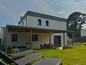 Location de vacances pour 9 personnes, avec vue et jardin, animaux acceptés à Arzal